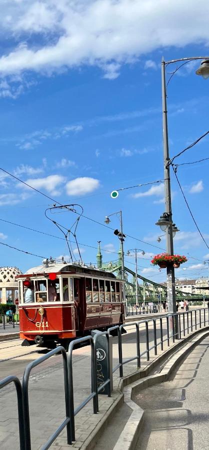 Cedar Inn Budapest - Palace District Ngoại thất bức ảnh