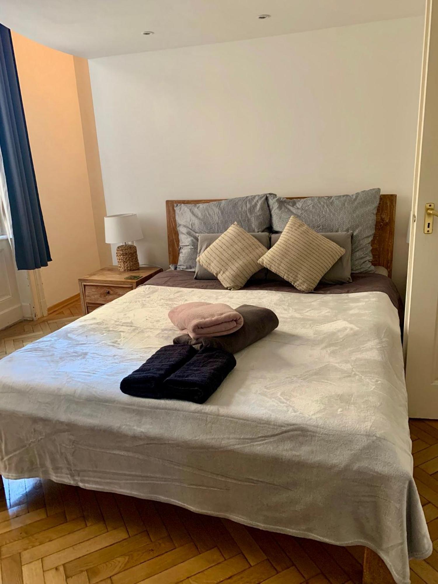 Cedar Inn Budapest - Palace District Ngoại thất bức ảnh