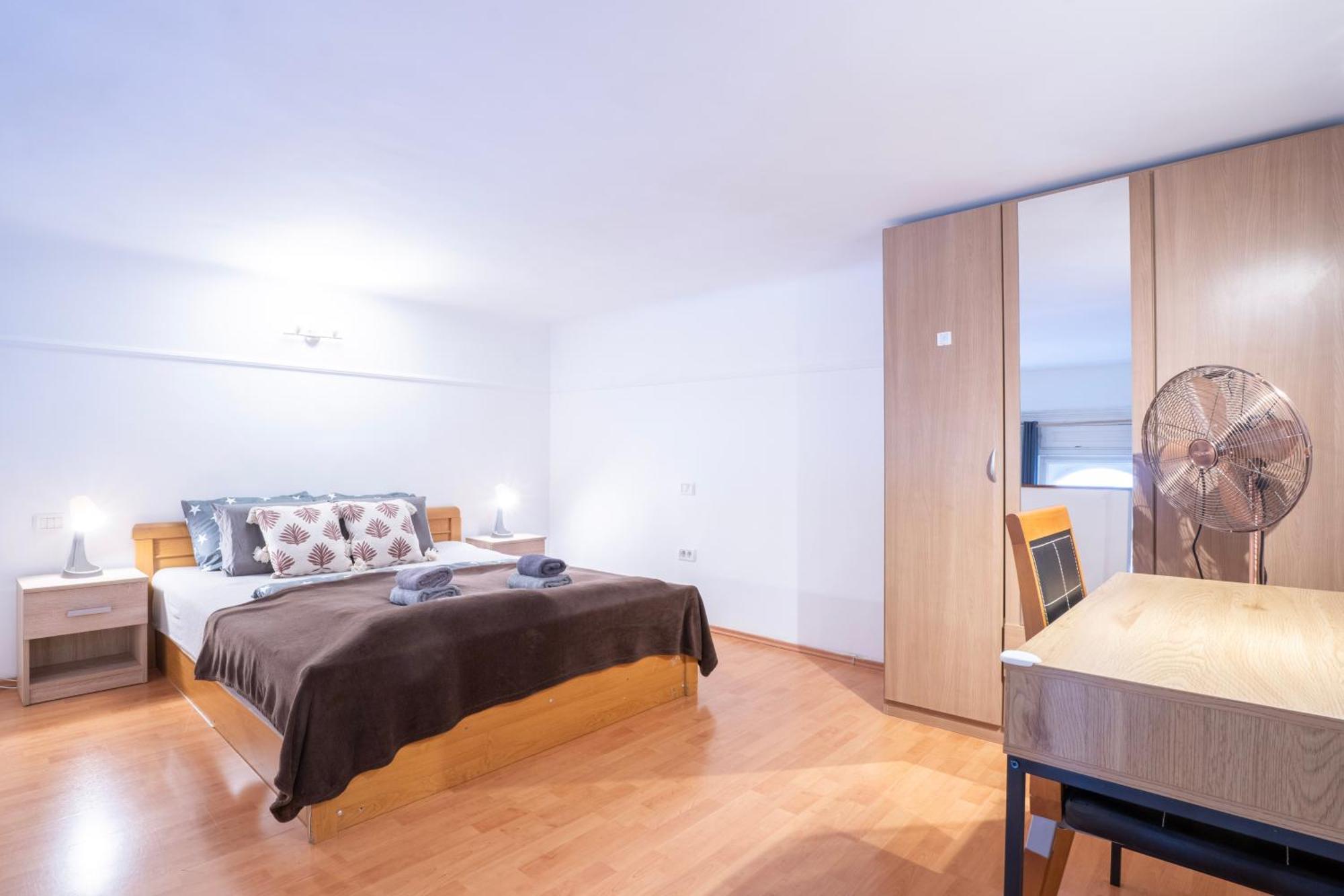 Cedar Inn Budapest - Palace District Ngoại thất bức ảnh