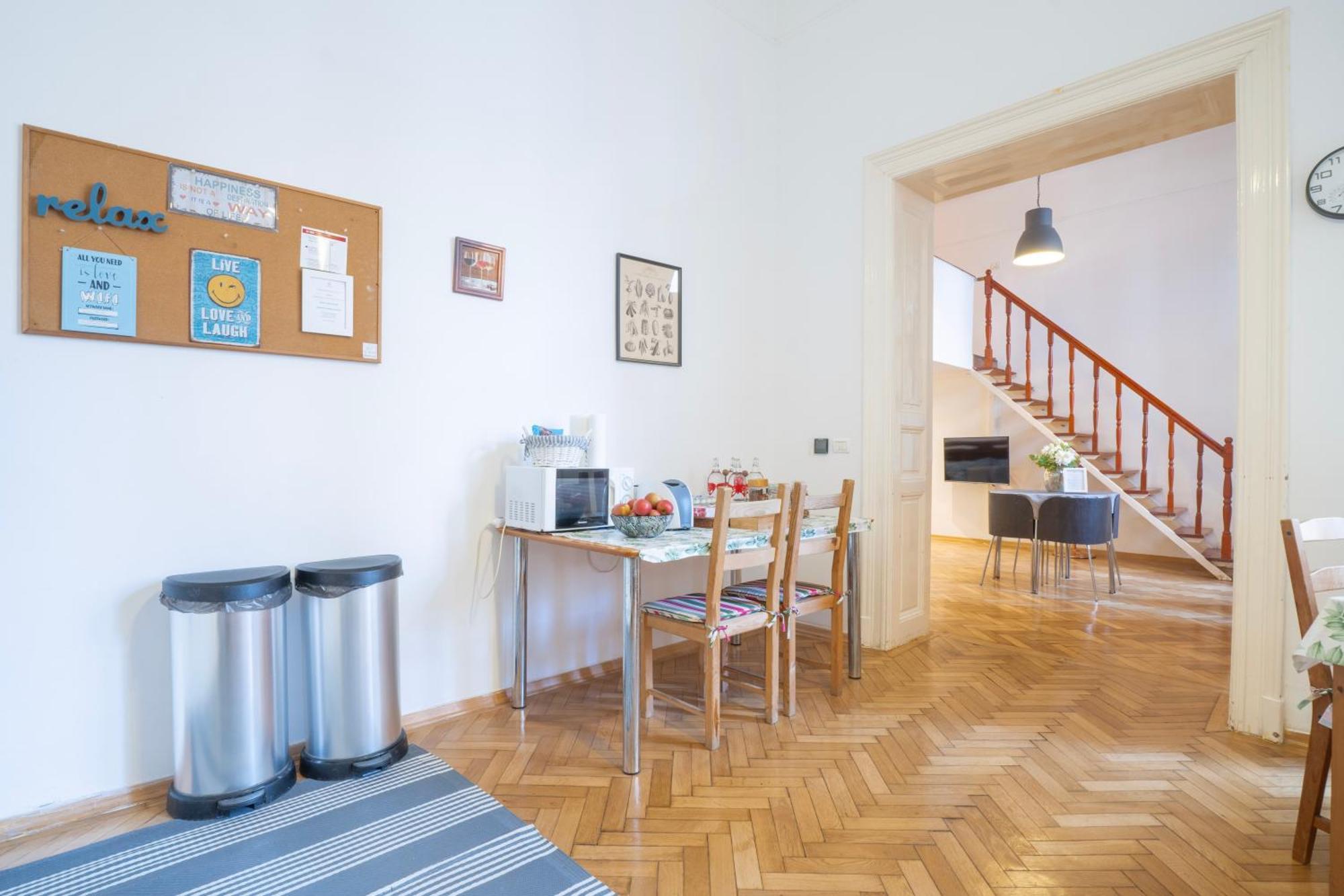 Cedar Inn Budapest - Palace District Ngoại thất bức ảnh