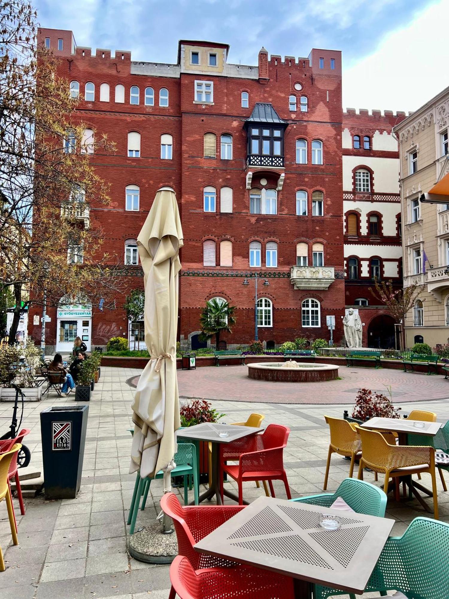 Cedar Inn Budapest - Palace District Ngoại thất bức ảnh
